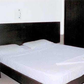 Check Inn Hotel Bombay Exterior foto